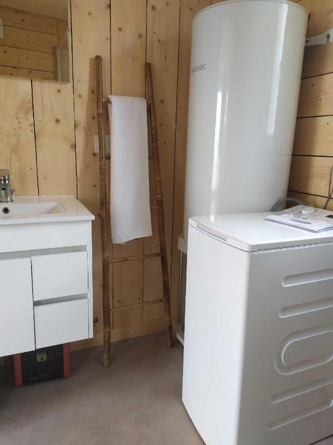 Tiny House Dans Jardin Arbore 佩罗斯－吉雷克 外观 照片