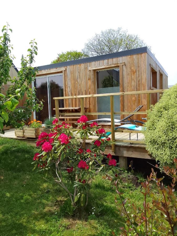 Tiny House Dans Jardin Arbore 佩罗斯－吉雷克 外观 照片