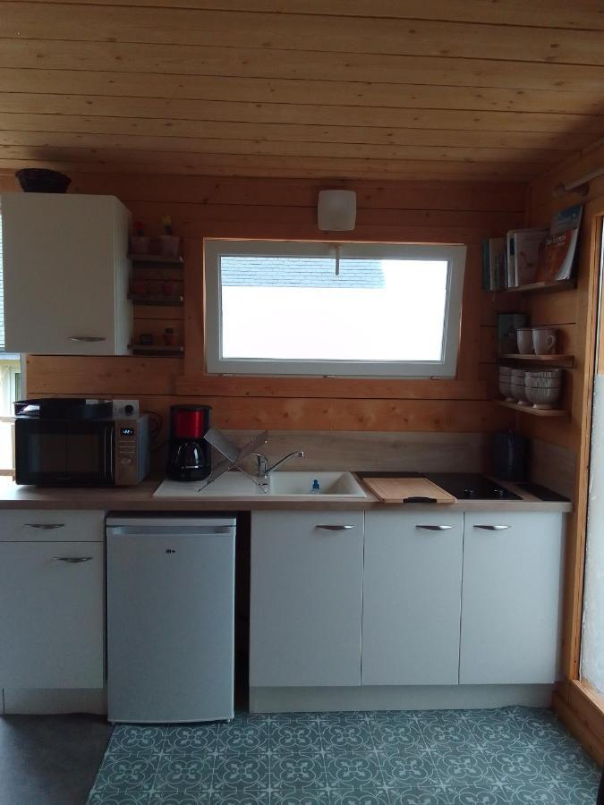 Tiny House Dans Jardin Arbore 佩罗斯－吉雷克 外观 照片